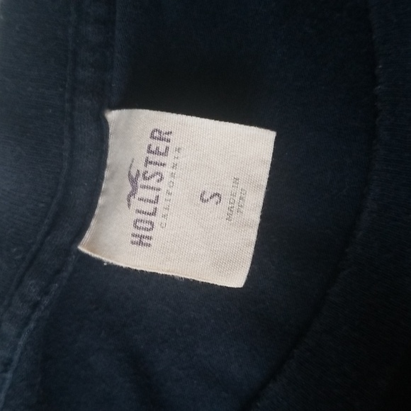 4/$20 Hollister S Navy Graphic Tee - Picture 6 of 7